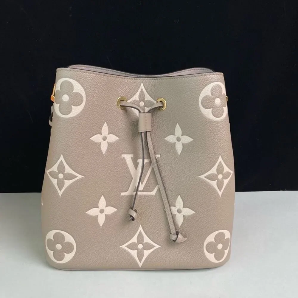 Louis Vuitton Women Pre-Loved Bag Very Good Condition